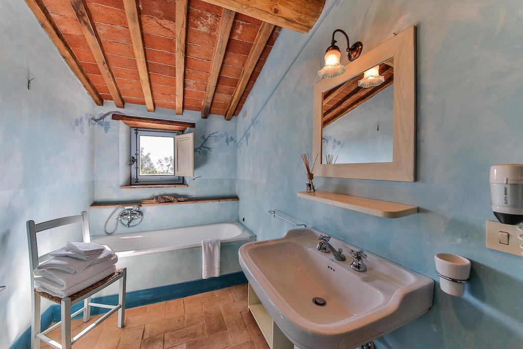 Odina Agriturismo Лоро-Чьюффенна Номер фото
